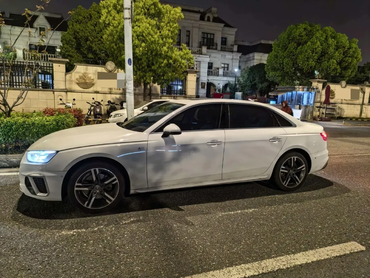 2020 Audi A4L 2.0T 190HP L4 7DCT,autocango,china used car exporter,china ev exporter,chinese used car exporter,chinese used ev exporter