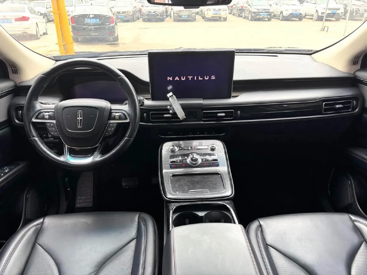 2021 Lincoln Nautilus 2.0T 245HP L4 8AT,autocango,china used car exporter,china ev exporter,chinese used car exporter,chinese used ev exporter
