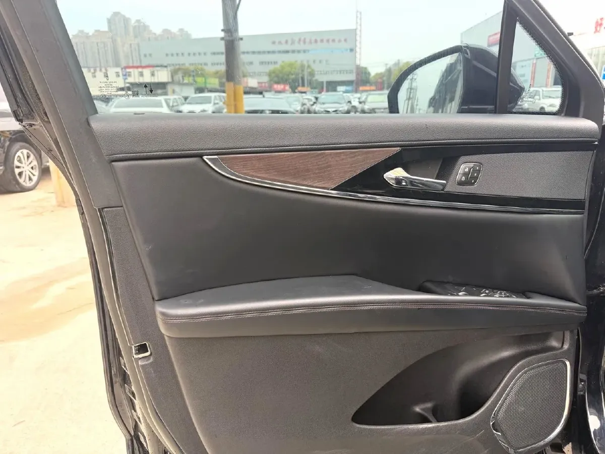 2021 Lincoln Nautilus 2.0T 245HP L4 8AT,autocango,china used car exporter,china ev exporter,chinese used car exporter,chinese used ev exporter