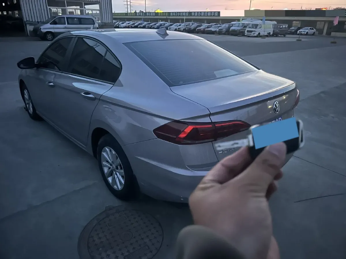 2019 MAXUS XinTu V80 2.5T 136HP L4 6MT,autocango,china used car exporter,china ev exporter,chinese used car exporter,chinese used ev exporter