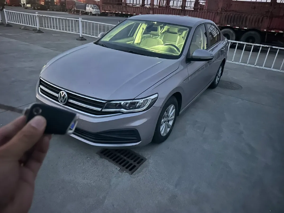 2019 MAXUS XinTu V80 2.5T 136HP L4 6MT,autocango,china used car exporter,china ev exporter,chinese used car exporter,chinese used ev exporter