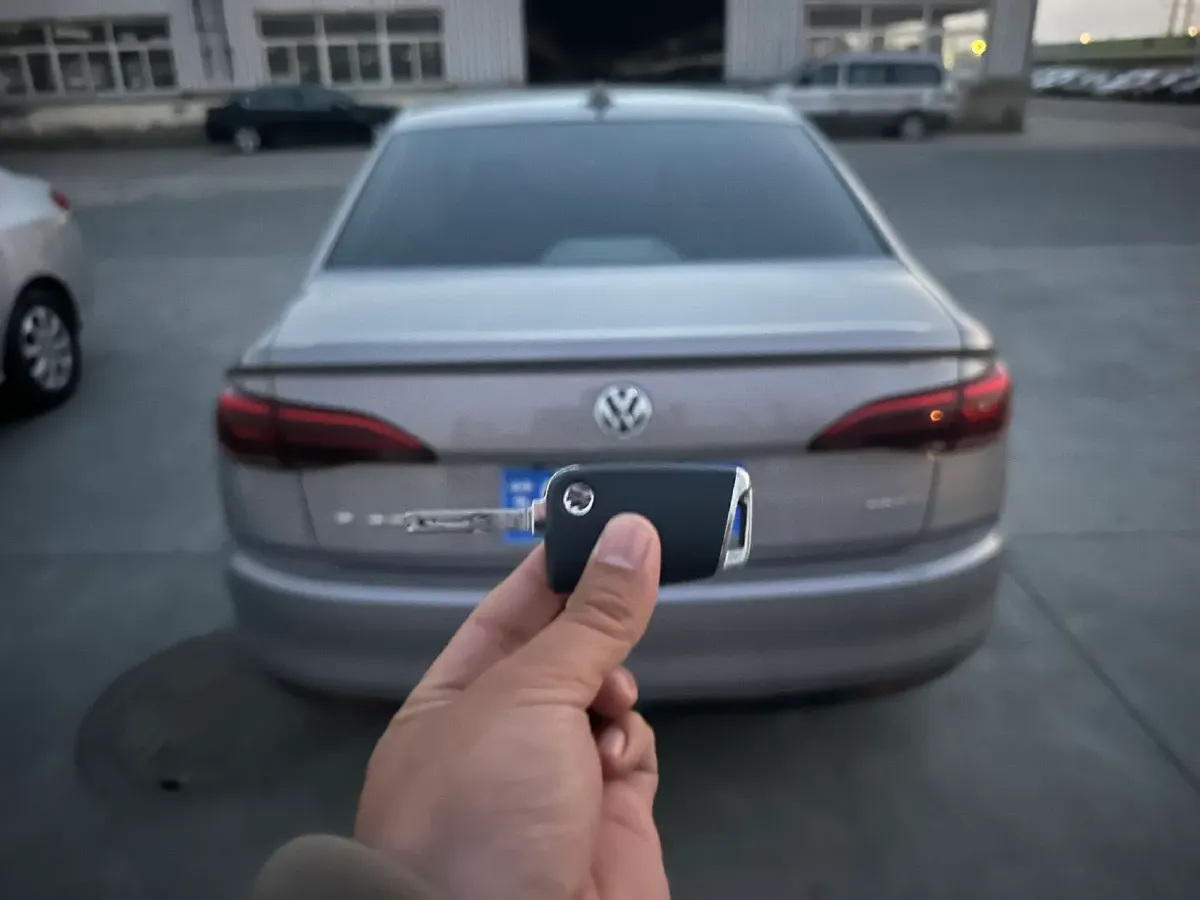 2019 MAXUS XinTu V80 2.5T 136HP L4 6MT,autocango,china used car exporter,china ev exporter,chinese used car exporter,chinese used ev exporter