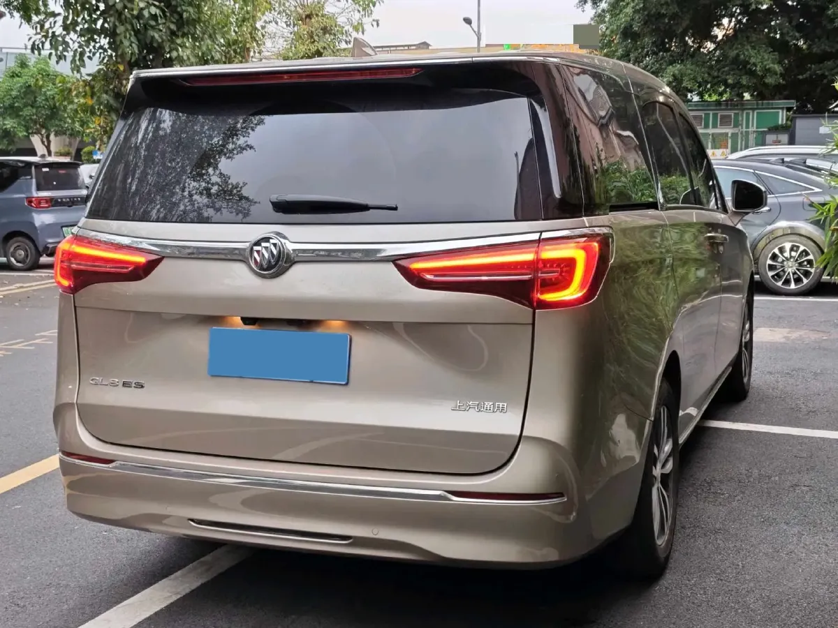 2023 Buick GL8 2.0T 237HP L4 9AT,autocango,china used car exporter,china ev exporter,chinese used car exporter,chinese used ev exporter