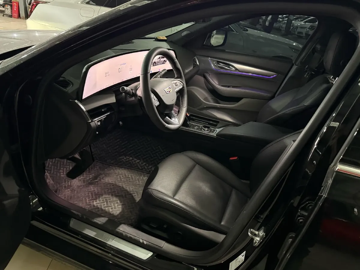 2024 Cadillac CT5 2.0T 237HP L4 10AT,autocango,china used car exporter,china ev exporter,chinese used car exporter,chinese used ev exporter