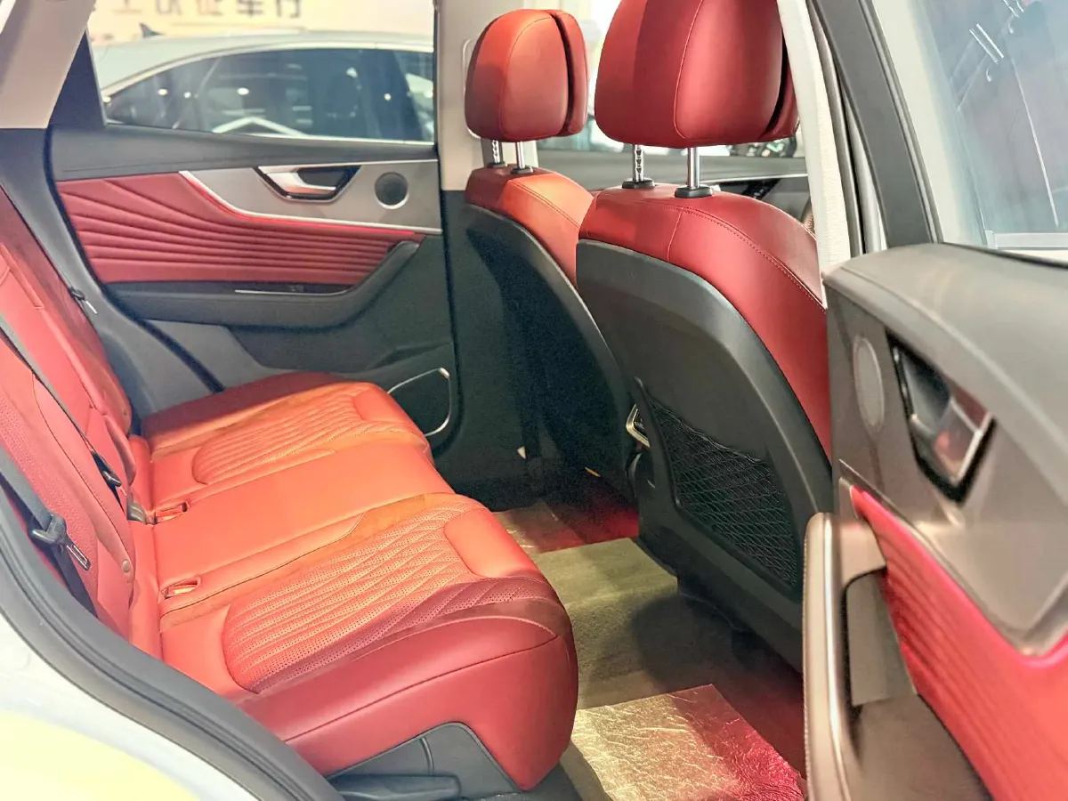 2023 HongQi HS5 2.0T 252HP L4 8AT,autocango,china used car exporter,china ev exporter,chinese used car exporter,chinese used ev exporter