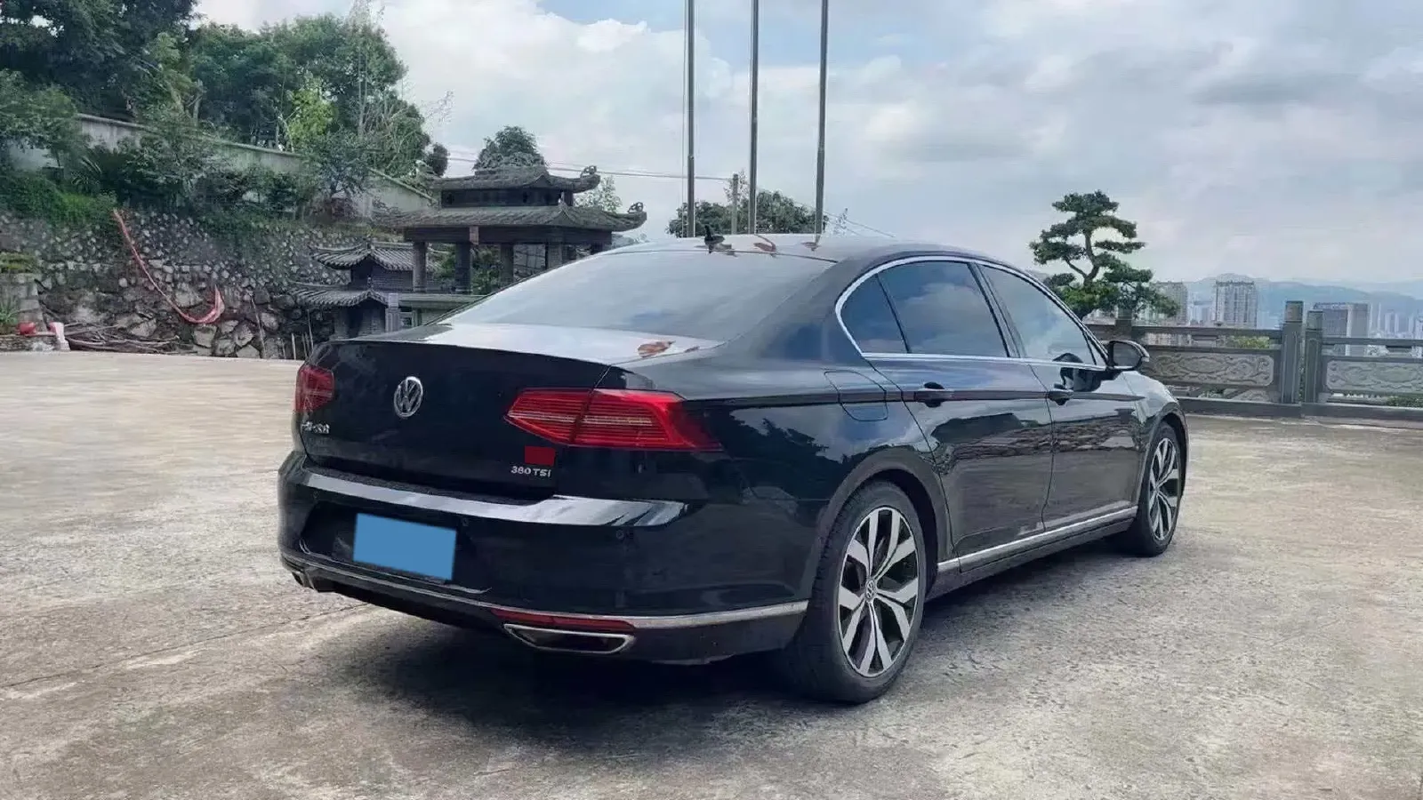 2018 Volkswagen Magotan 2.0T 220HP L4 7DCT,autocango,china used car exporter,china ev exporter,chinese used car exporter,chinese used ev exporter