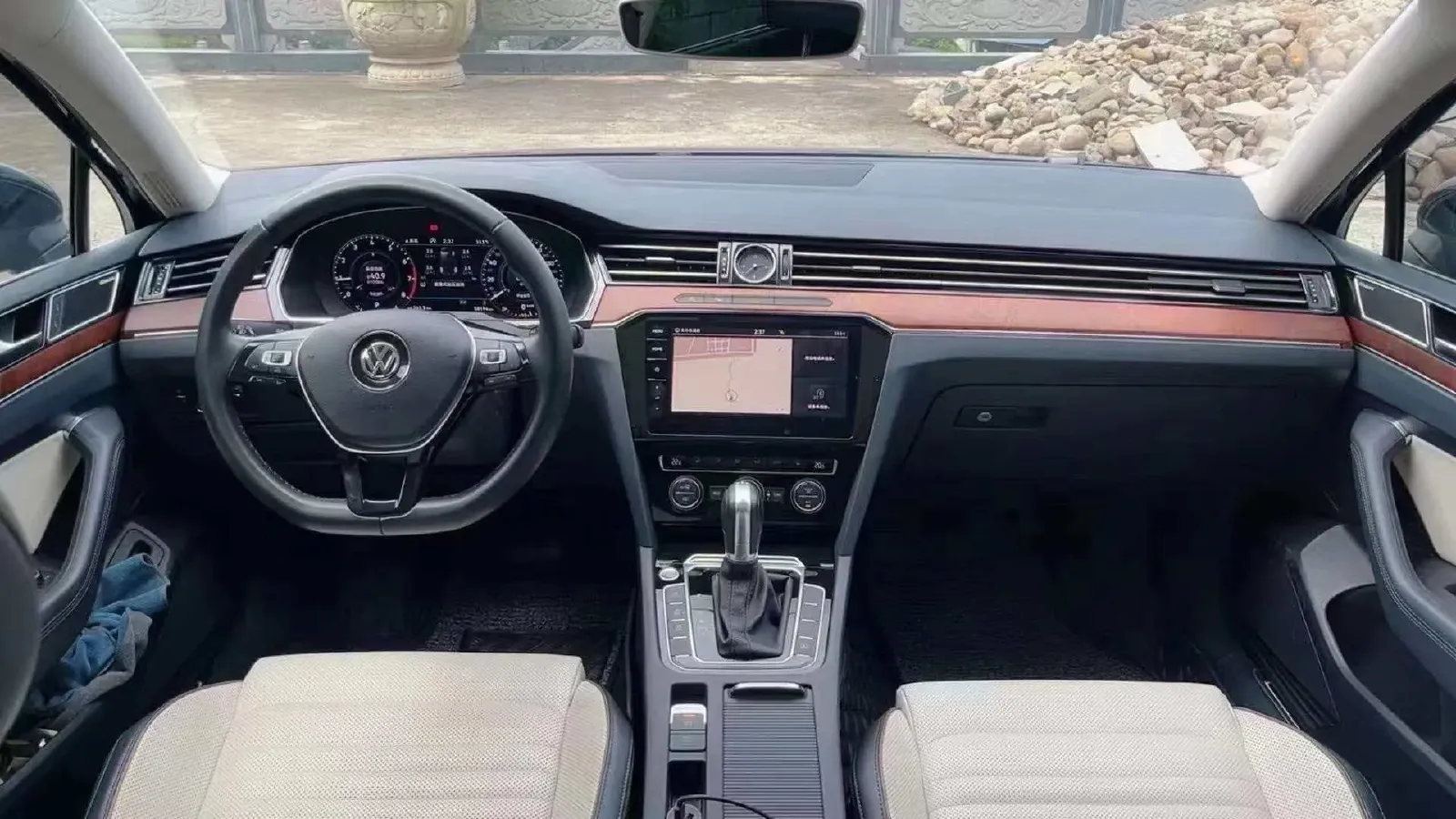 2018 Volkswagen Magotan 2.0T 220HP L4 7DCT,autocango,china used car exporter,china ev exporter,chinese used car exporter,chinese used ev exporter