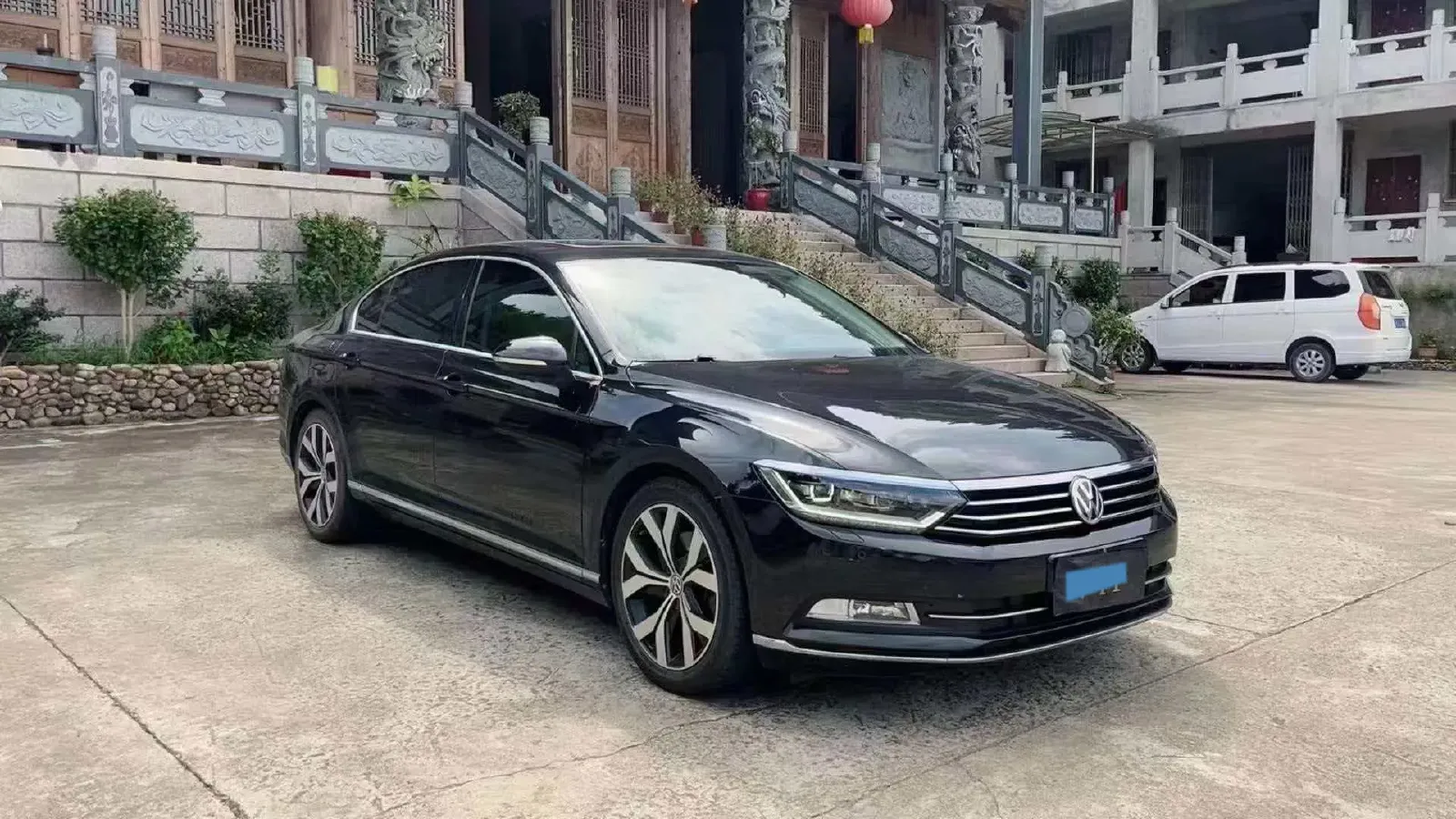 2018 Volkswagen Magotan 2.0T 220HP L4 7DCT,autocango,china used car exporter,china ev exporter,chinese used car exporter,chinese used ev exporter