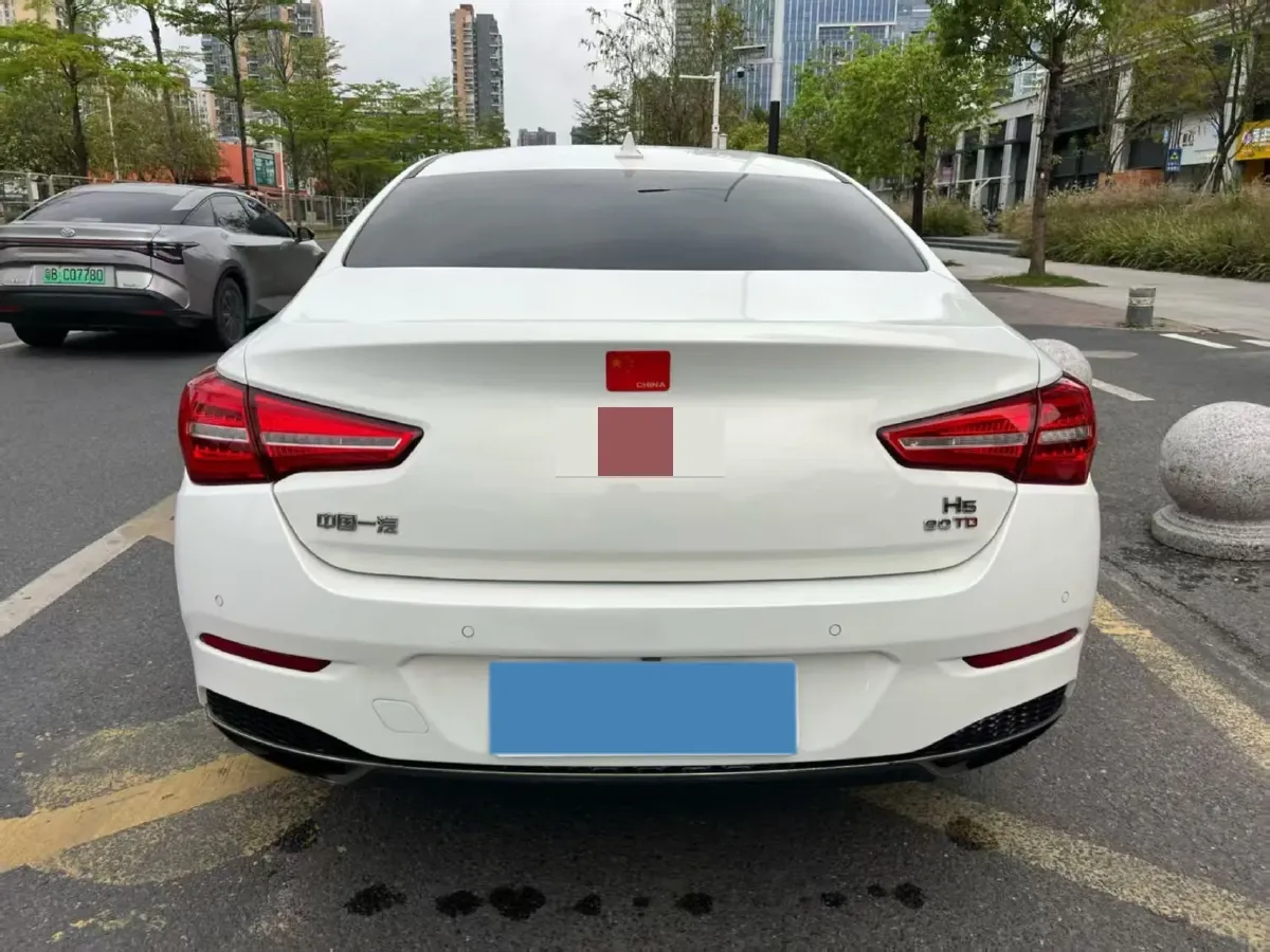 2018 HongQi H5 1.8T 186HP L4 6AT,autocango,china used car exporter,china ev exporter,chinese used car exporter,chinese used ev exporter