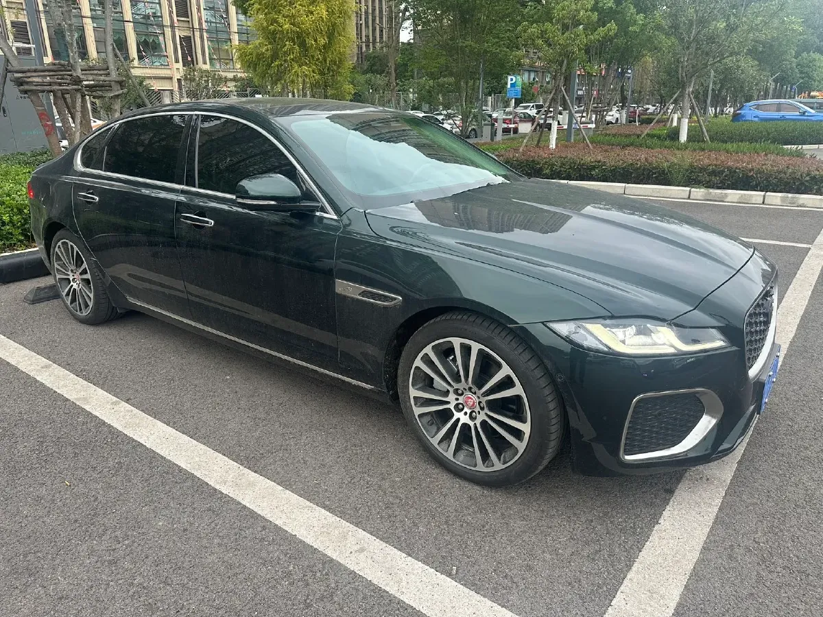 2022 Jaguar XFL 2.0T 250HP L4 8AT,autocango,china used car exporter,china ev exporter,chinese used car exporter,chinese used ev exporter