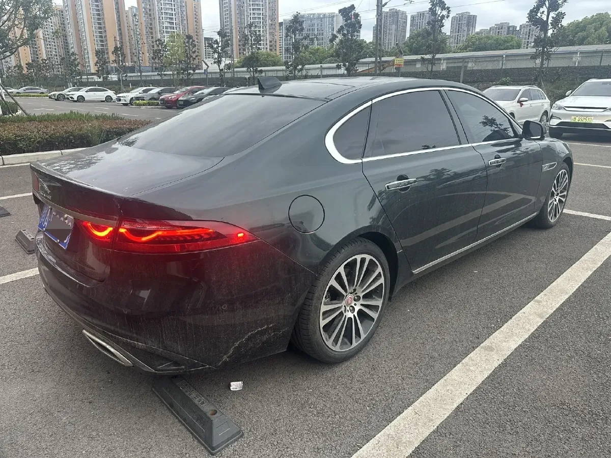 2022 Jaguar XFL 2.0T 250HP L4 8AT,autocango,china used car exporter,china ev exporter,chinese used car exporter,chinese used ev exporter