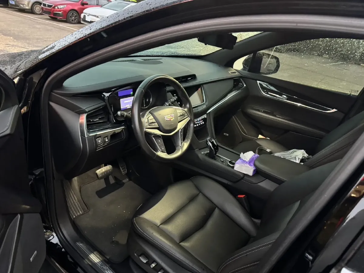 2022 Cadillac XT5 2.0T 237HP L4 9AT,autocango,china used car exporter,china ev exporter,chinese used car exporter,chinese used ev exporter