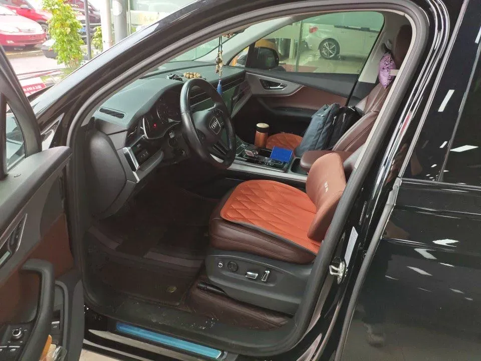 2021 Audi Q7 2.0T 245HP L4 8AT,autocango,china used car exporter,china ev exporter,chinese used car exporter,chinese used ev exporter