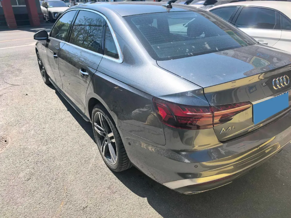 2020 Audi A4L 2.0T 190HP L4 7DCT,autocango,china used car exporter,china ev exporter,chinese used car exporter,chinese used ev exporter