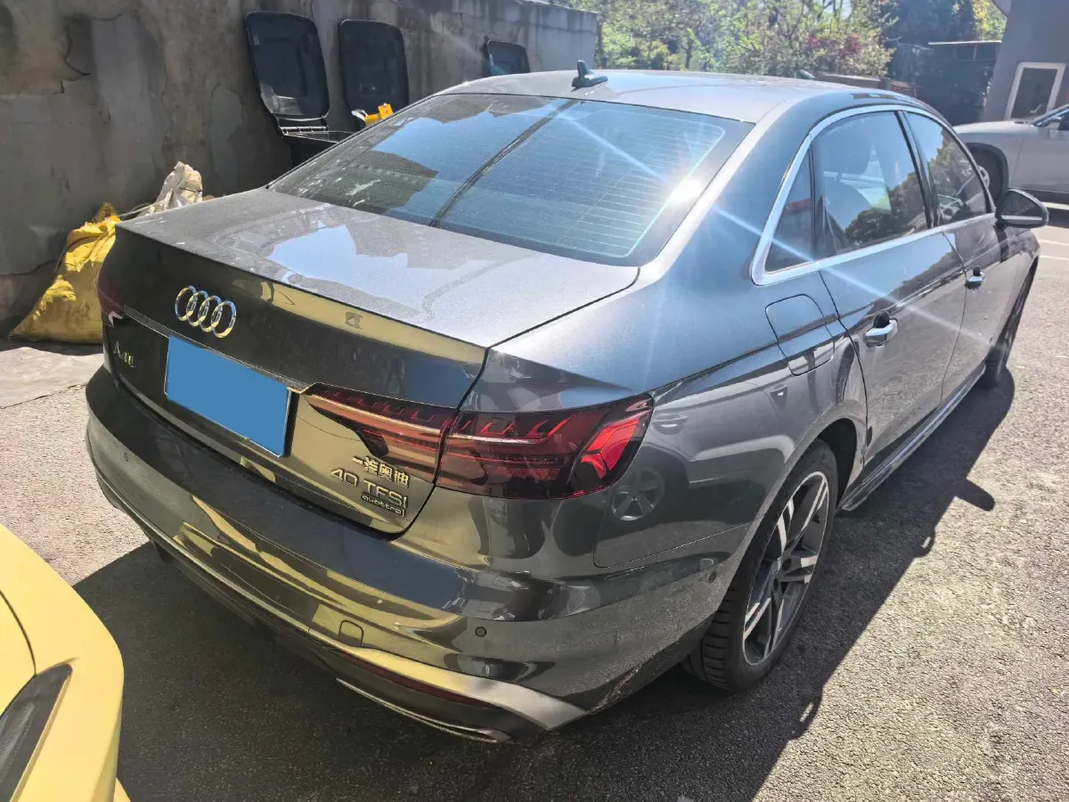 2020 Audi A4L 2.0T 190HP L4 7DCT,autocango,china used car exporter,china ev exporter,chinese used car exporter,chinese used ev exporter