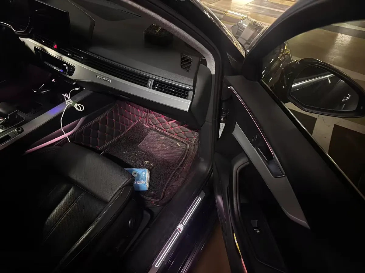 2020 Audi A4L 2.0T 190HP L4 7DCT,autocango,china used car exporter,china ev exporter,chinese used car exporter,chinese used ev exporter