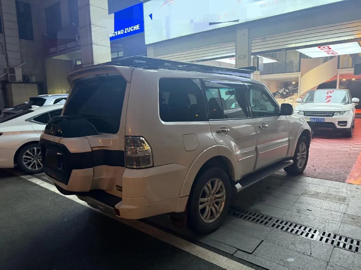 2018 Mitsubishi Pajero 3.0L 174HP V6 5AT,autocango,china used car exporter,china ev exporter,chinese used car exporter,chinese used ev exporter