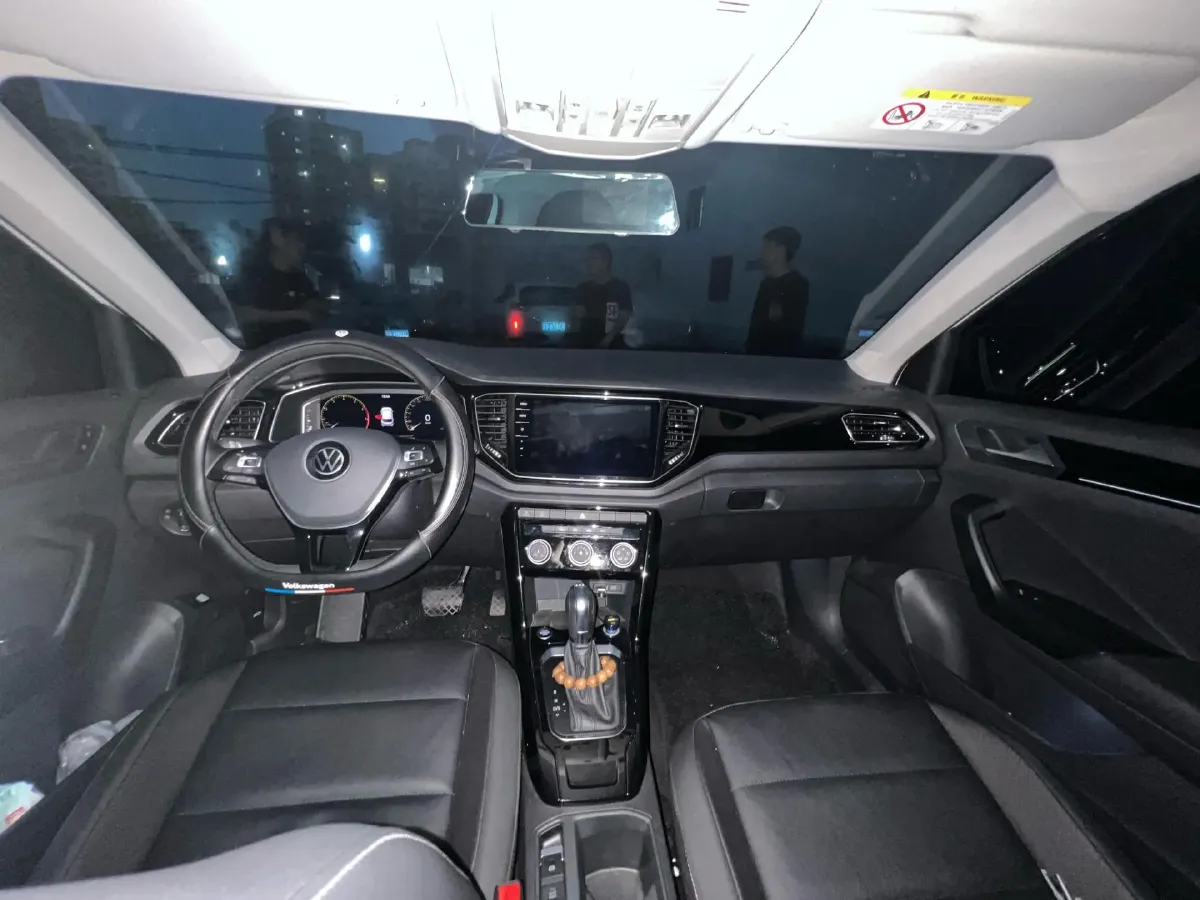 2021 Volkswagen T-Roc 1.4T 150HP L4 7DCT,autocango,china used car exporter,china ev exporter,chinese used car exporter,chinese used ev exporter