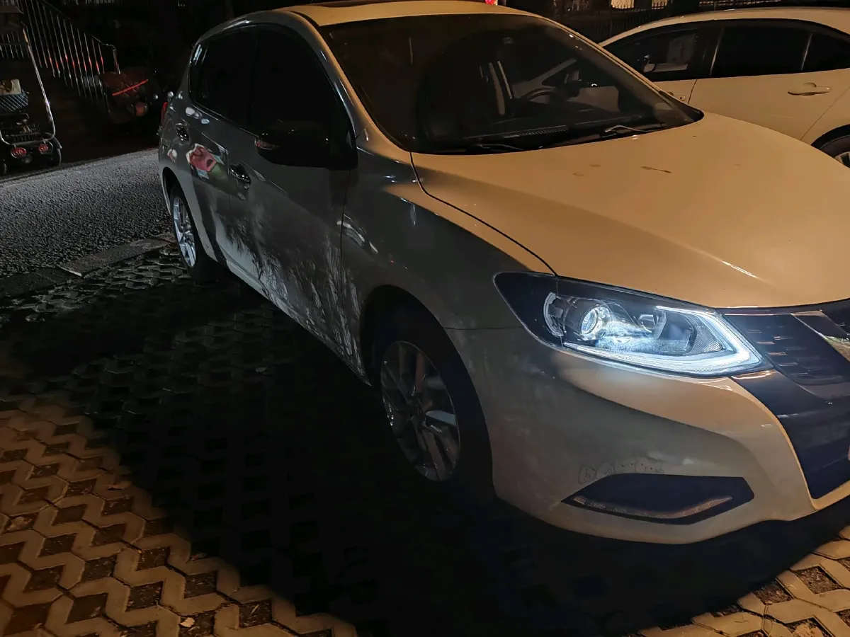 2023 Nissan Tiida 1.6L 122HP L4 CVT,autocango,china used car exporter,china ev exporter,chinese used car exporter,chinese used ev exporter