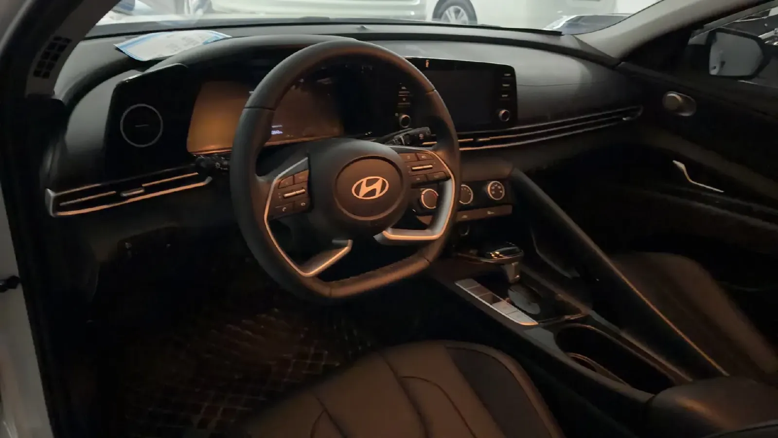 2023 Hyundai Elantra 1.5L 115HP L4 CVT,autocango,china used car exporter,china ev exporter,chinese used car exporter,chinese used ev exporter