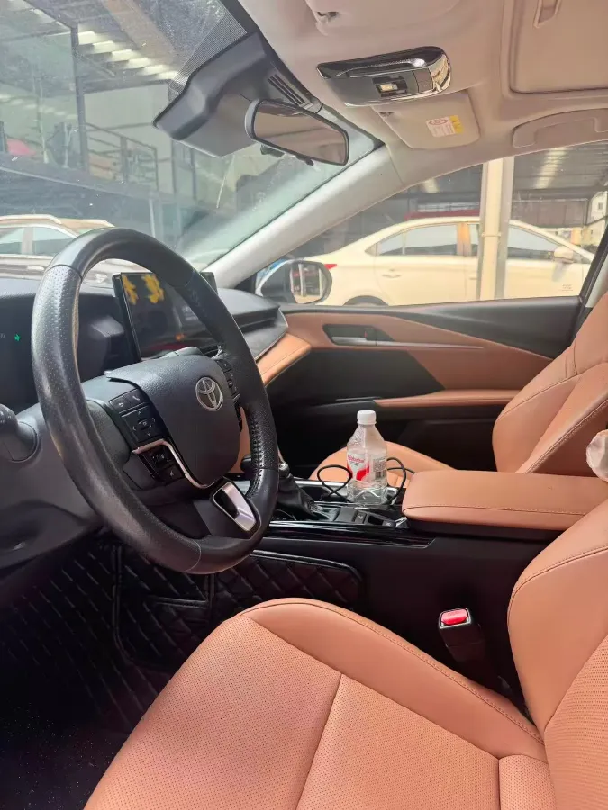 2024 Toyota Camry 2.0L 152HP L4 E-CVT Hybrid,autocango,china used car exporter,china ev exporter,chinese used car exporter,chinese used ev exporter