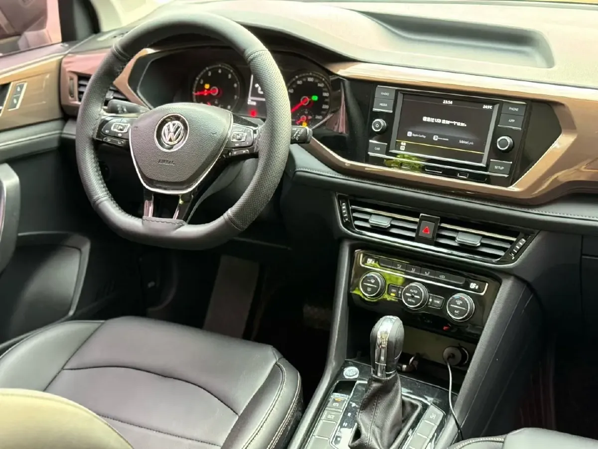 2020 Volkswagen Tharu 1.4T 150HP L4 7DCT,autocango,china used car exporter,china ev exporter,chinese used car exporter,chinese used ev exporter