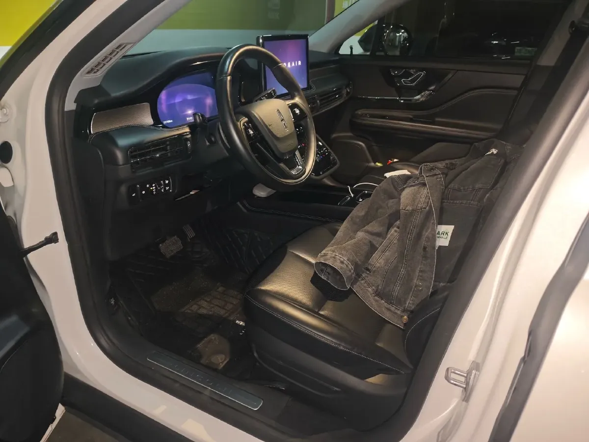 2021 Lincoln Corsair 2.0T 245HP L4 8AT,autocango,china used car exporter,china ev exporter,chinese used car exporter,chinese used ev exporter