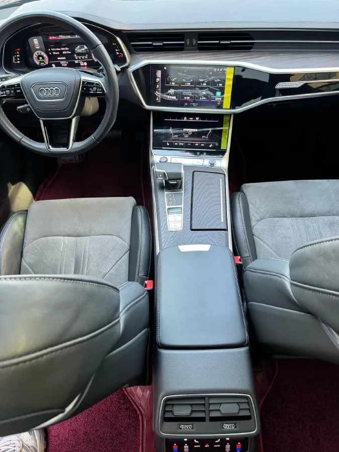 2024 Audi A6L 2.0T 245HP L4 7DCT,autocango,china used car exporter,china ev exporter,chinese used car exporter,chinese used ev exporter