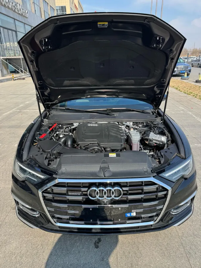 2024 Audi A6L 2.0T 245HP L4 7DCT,autocango,china used car exporter,china ev exporter,chinese used car exporter,chinese used ev exporter
