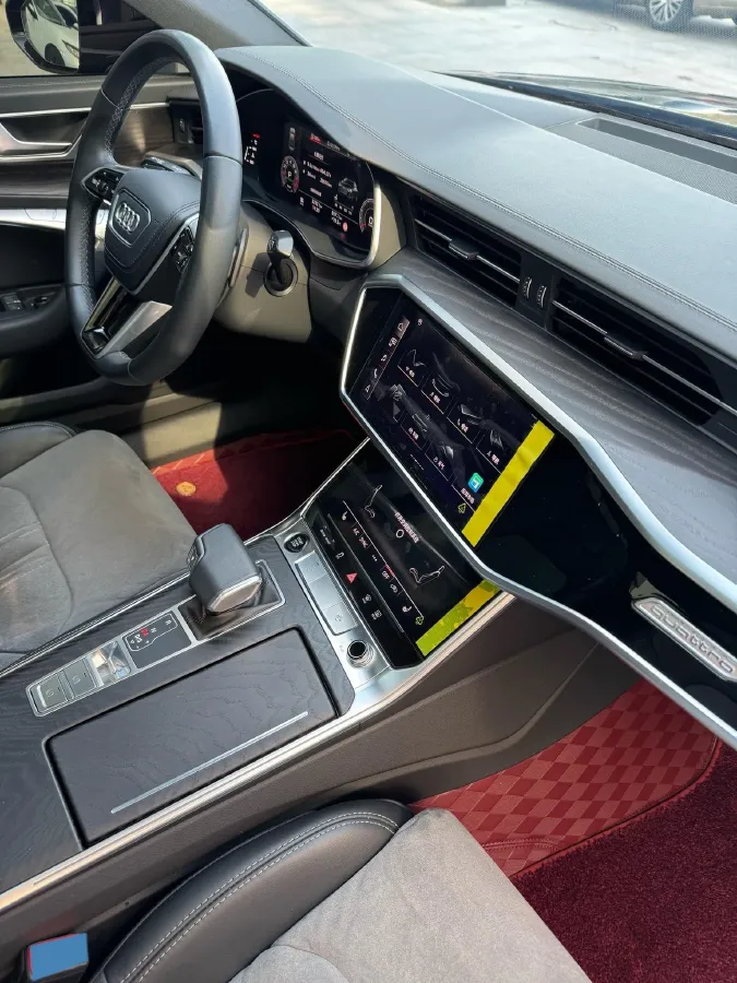 2024 Audi A6L 2.0T 245HP L4 7DCT,autocango,china used car exporter,china ev exporter,chinese used car exporter,chinese used ev exporter