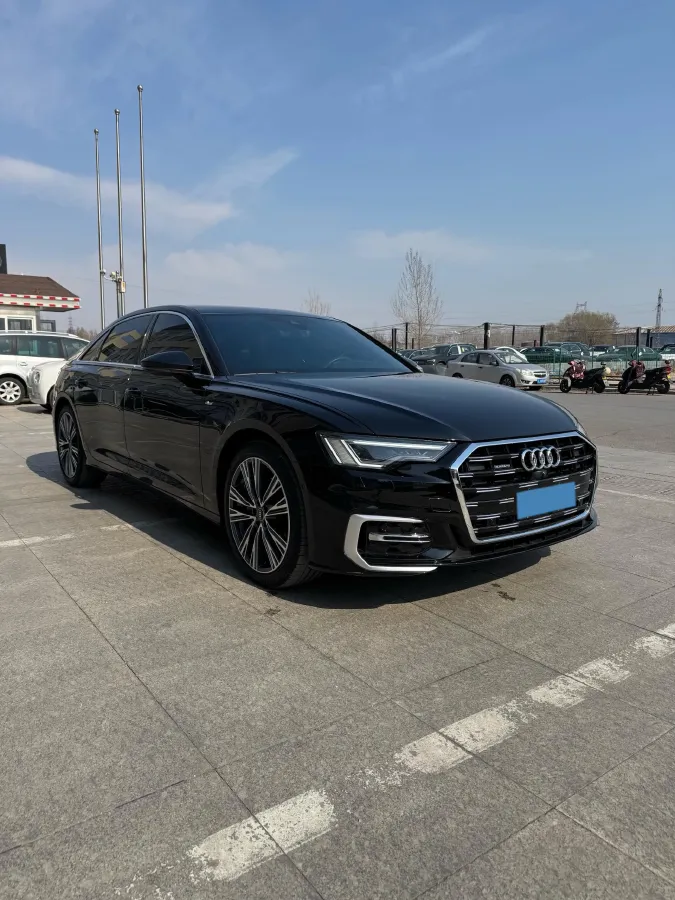 2024 Audi A6L 2.0T 245HP L4 7DCT,autocango,china used car exporter,china ev exporter,chinese used car exporter,chinese used ev exporter