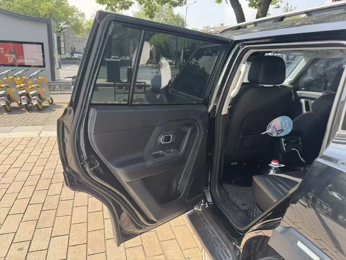 2025 Jetour Traveller 2.0T 254HP L4 7DCT,autocango,china used car exporter,china ev exporter,chinese used car exporter,chinese used ev exporter