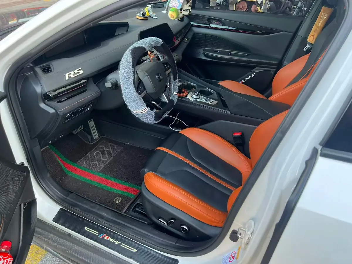 2024 ChangAn UNI-V 1.5T 188HP L4 7DCT,autocango,china used car exporter,china ev exporter,chinese used car exporter,chinese used ev exporter