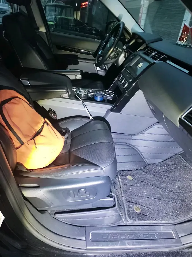 2020 Land Rover Discovery 3.0T 340HP V6 8AT,autocango,china used car exporter,china ev exporter,chinese used car exporter,chinese used ev exporter