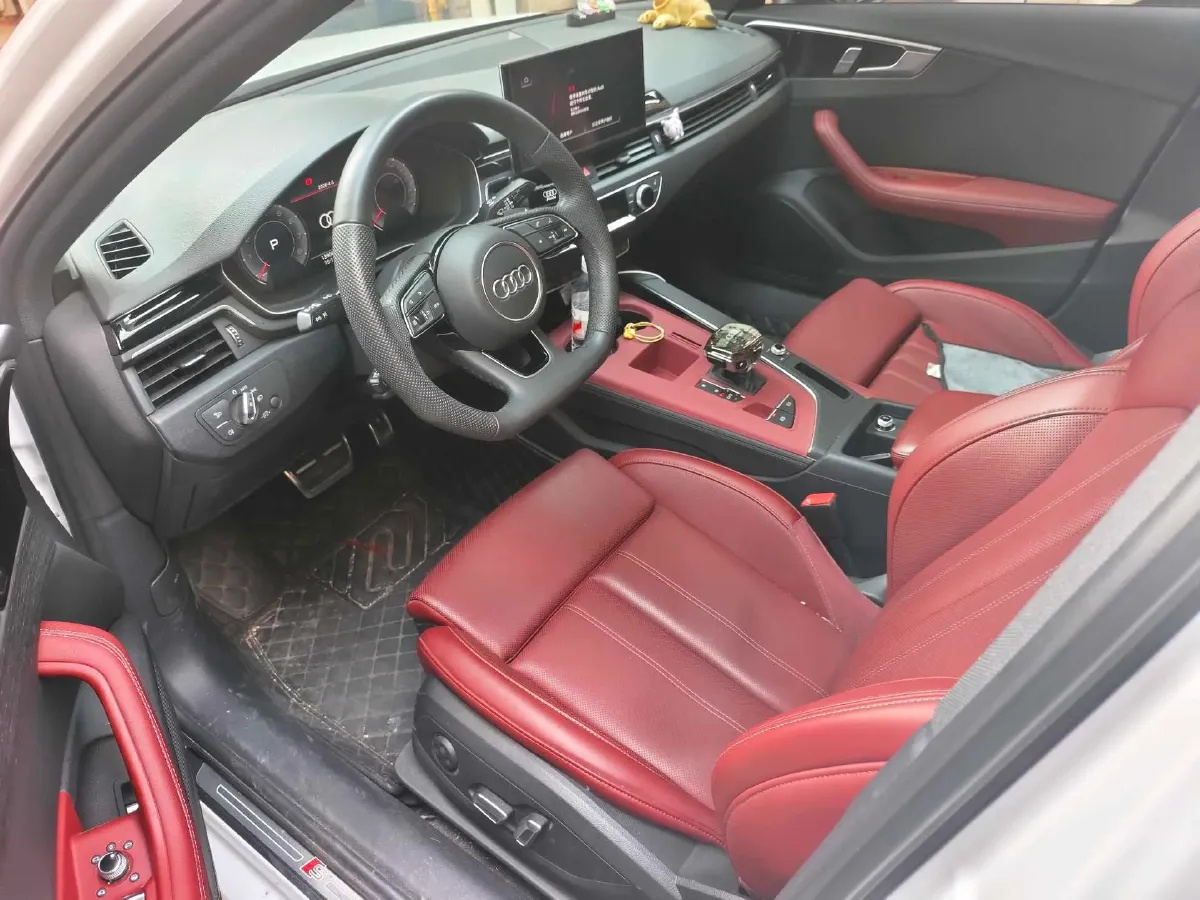 2024 Audi A4L 2.0T 190HP L4 7DCT,autocango,china used car exporter,china ev exporter,chinese used car exporter,chinese used ev exporter