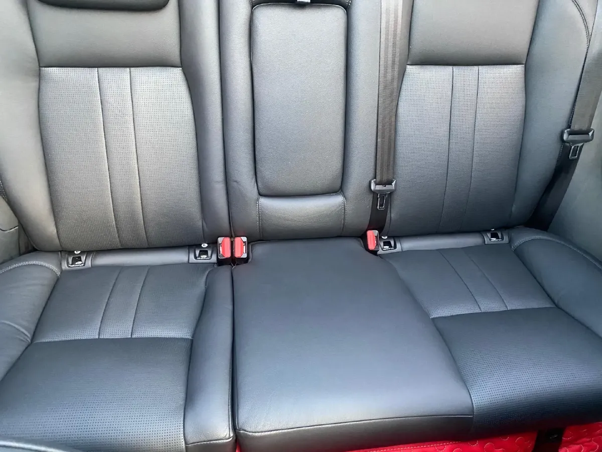 2019 Land Rover Discovery Sport 2.0T 241HP L4 9AT,autocango,china used car exporter,china ev exporter,chinese used car exporter,chinese used ev exporter