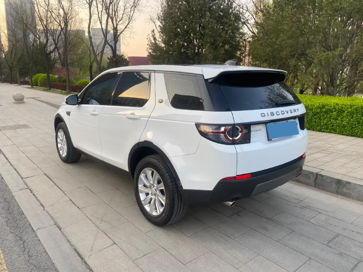 2019 Land Rover Discovery Sport 2.0T 241HP L4 9AT,autocango,china used car exporter,china ev exporter,chinese used car exporter,chinese used ev exporter