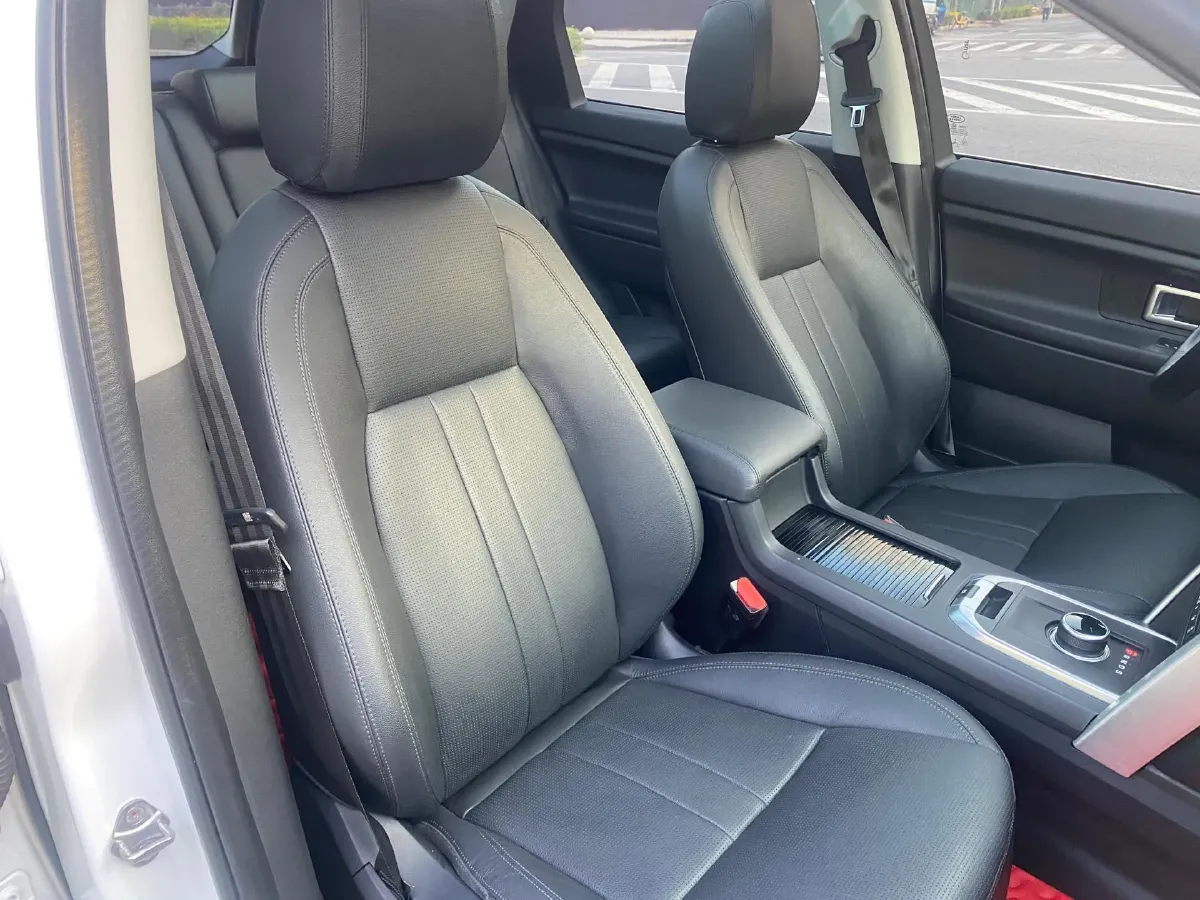 2019 Land Rover Discovery Sport 2.0T 241HP L4 9AT,autocango,china used car exporter,china ev exporter,chinese used car exporter,chinese used ev exporter