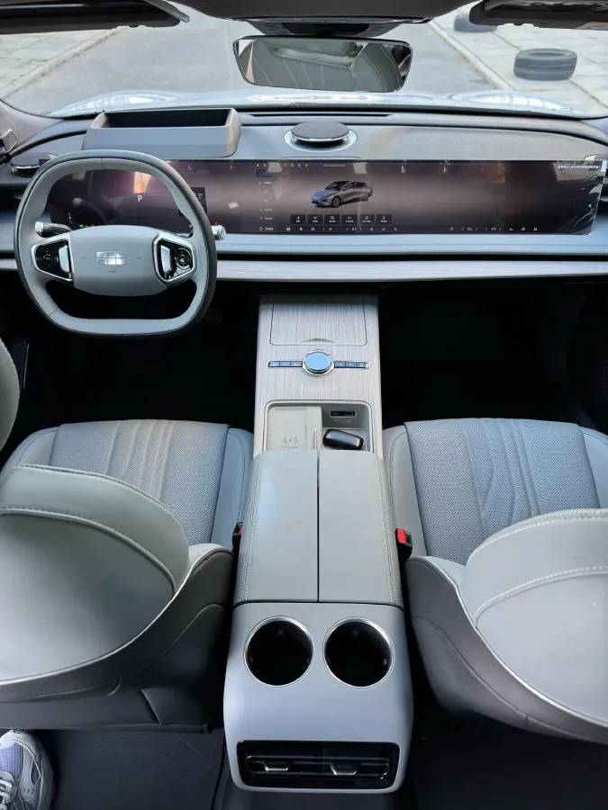 2024 Geely Galaxy E8 BEV 76KWH,autocango,china used car exporter,china ev exporter,chinese used car exporter,chinese used ev exporter