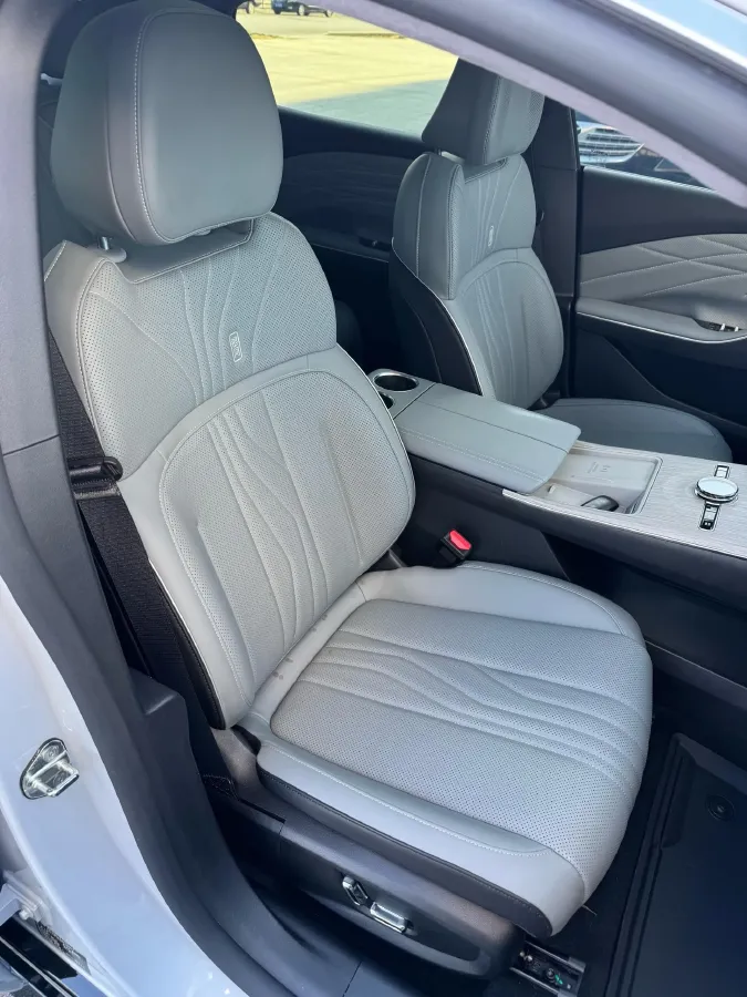 2024 Geely Galaxy E8 BEV 76KWH,autocango,china used car exporter,china ev exporter,chinese used car exporter,chinese used ev exporter