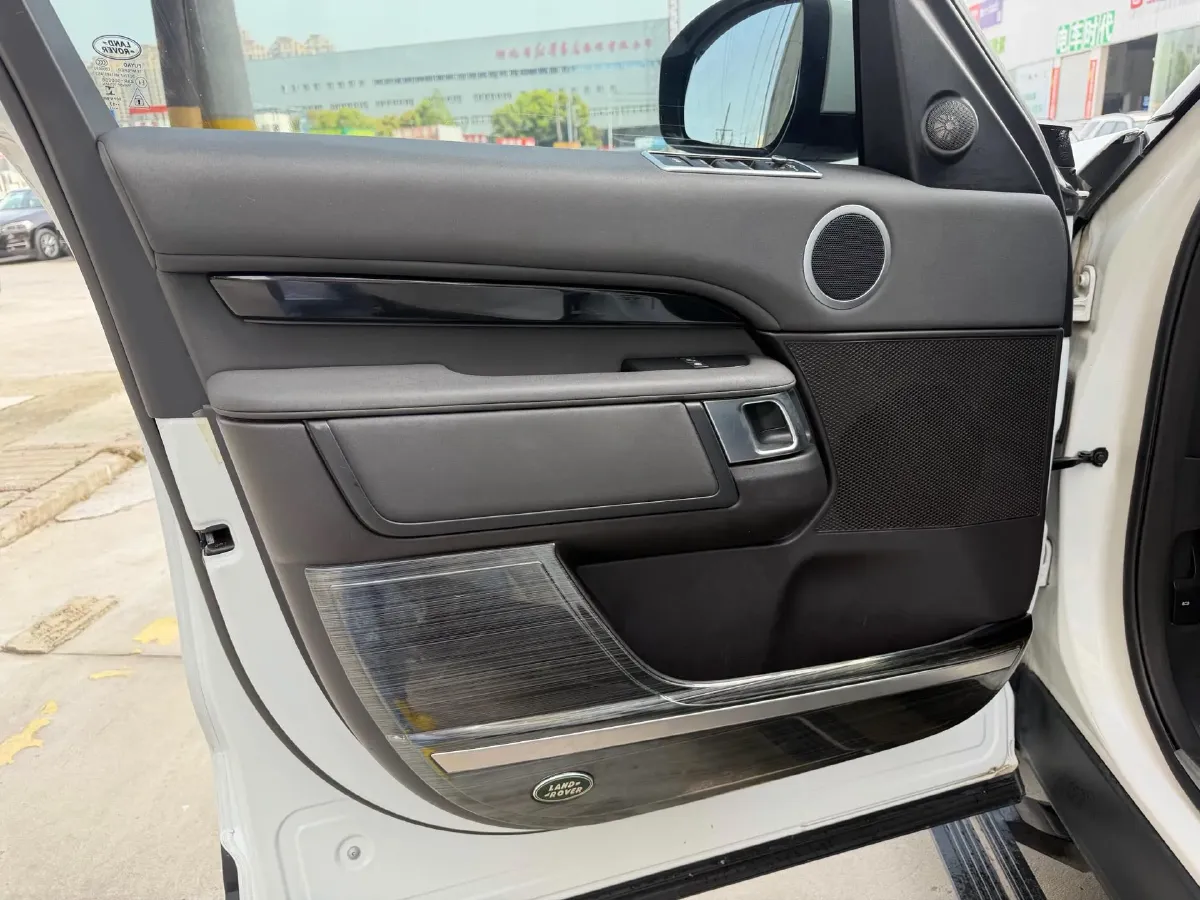 2017 Land Rover Discovery 3.0T 340HP V6 8AT,autocango,china used car exporter,china ev exporter,chinese used car exporter,chinese used ev exporter