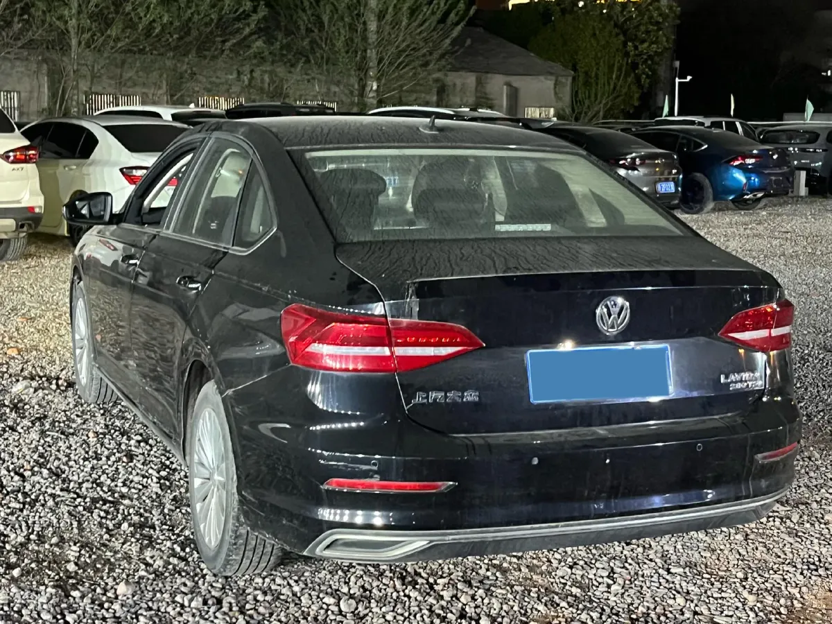 2018 Skoda Karoq 1.4T 150HP L4 7DCT,autocango,china used car exporter,china ev exporter,chinese used car exporter,chinese used ev exporter