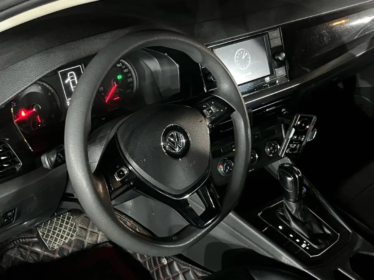 2018 Skoda Karoq 1.4T 150HP L4 7DCT,autocango,china used car exporter,china ev exporter,chinese used car exporter,chinese used ev exporter