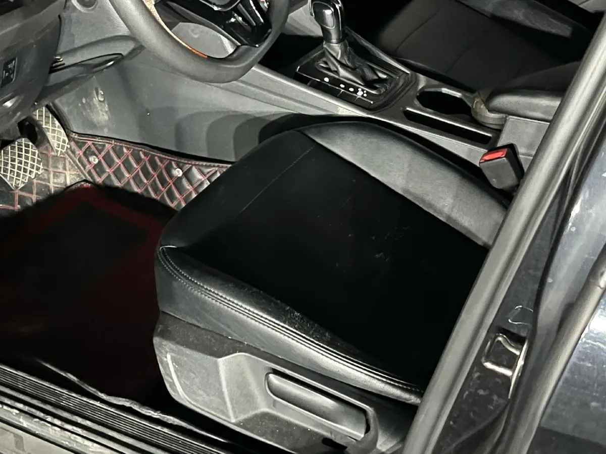 2018 Skoda Karoq 1.4T 150HP L4 7DCT,autocango,china used car exporter,china ev exporter,chinese used car exporter,chinese used ev exporter