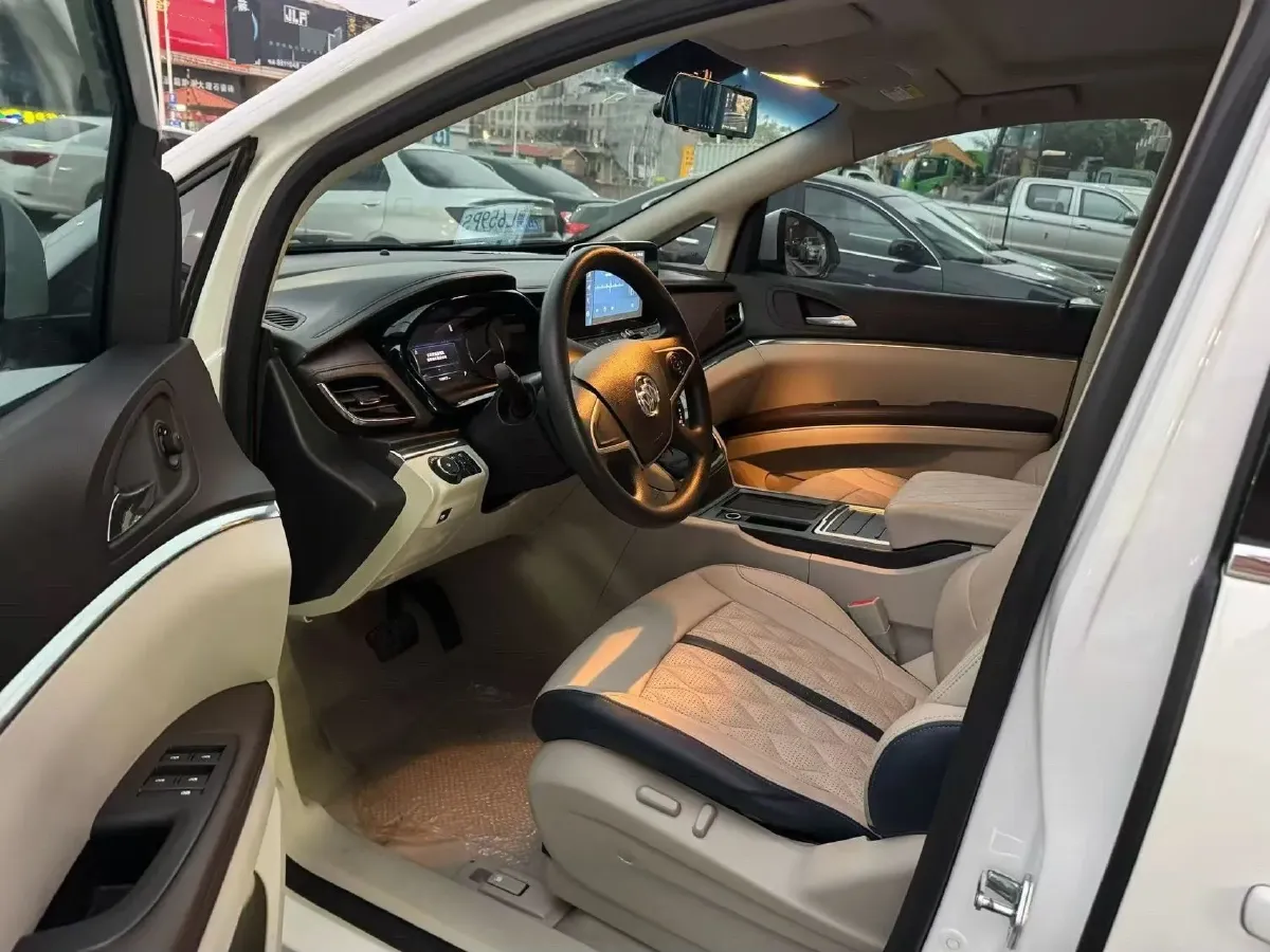 2021 Buick GL8 2.0T 237HP L4 9AT,autocango,china used car exporter,china ev exporter,chinese used car exporter,chinese used ev exporter