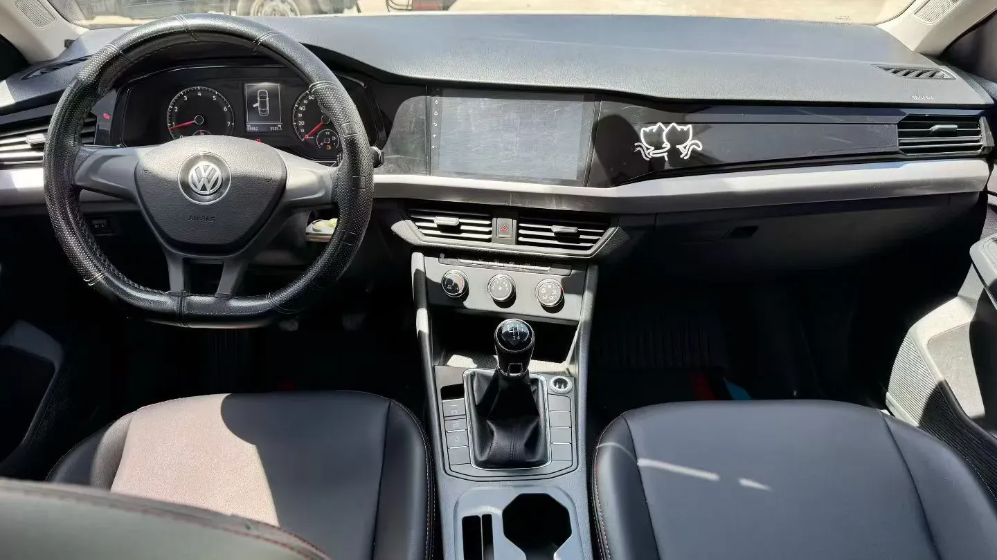 2019 MAXUS XinTu V80 2.5T 136HP L4 6MT,autocango,china used car exporter,china ev exporter,chinese used car exporter,chinese used ev exporter