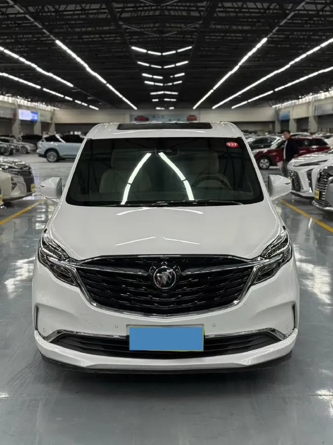 2022 Buick GL8 2.0T 237HP L4 9AT,autocango,china used car exporter,china ev exporter,chinese used car exporter,chinese used ev exporter