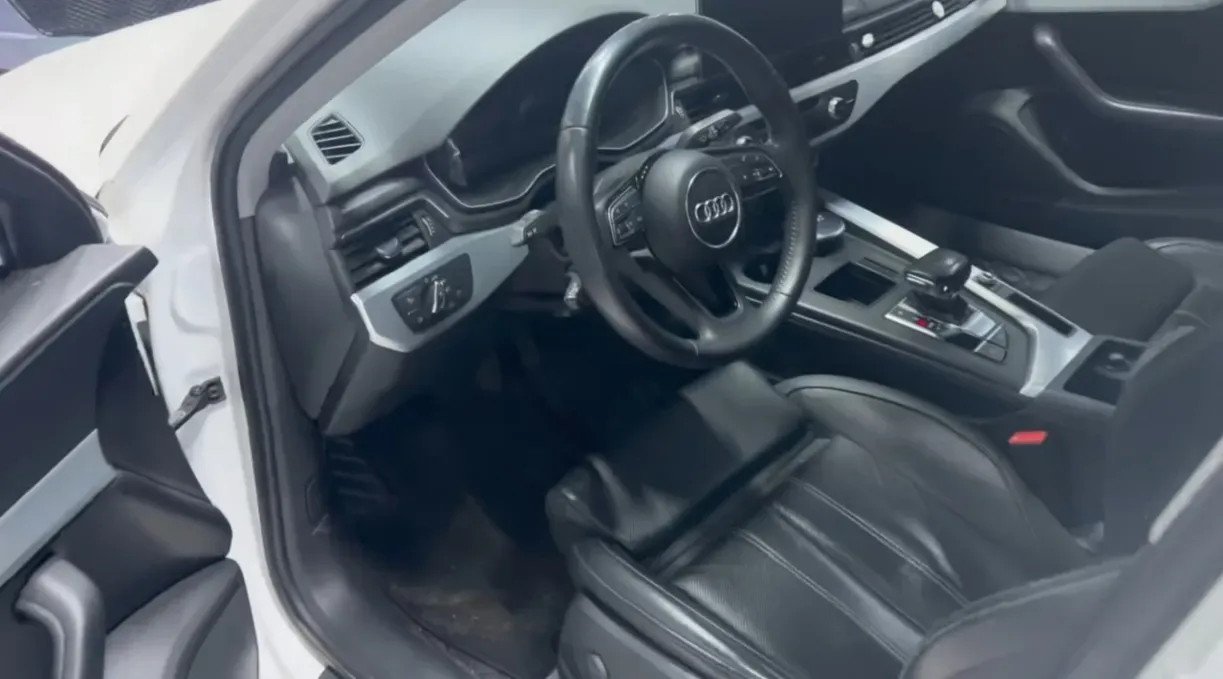 2020 Audi A4L 2.0T 190HP L4 7DCT,autocango,china used car exporter,china ev exporter,chinese used car exporter,chinese used ev exporter