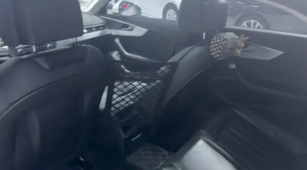 2020 Audi A4L 2.0T 190HP L4 7DCT,autocango,china used car exporter,china ev exporter,chinese used car exporter,chinese used ev exporter