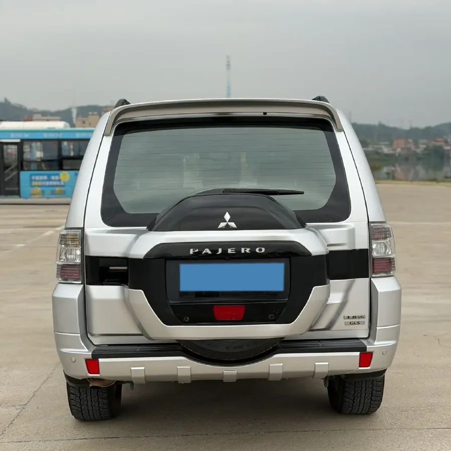 2018 Mitsubishi Pajero 3.0L 174HP V6 5AT,autocango,china used car exporter,china ev exporter,chinese used car exporter,chinese used ev exporter